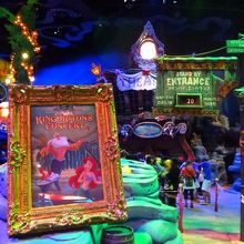 NEW マーメイドラグーンシアターは100分待ちも