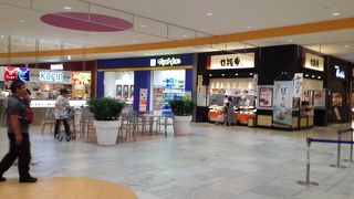 たくさんのお店も入っていて飽きない。