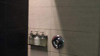 キレイでくつろげるラウンジ