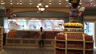 お土産はここでかうべし。