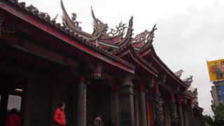 相変わらず活気があります。