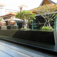 こんな大がかりなオブジェがあるなど、大変に贅沢な造りです