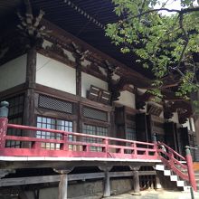 お寺の本堂