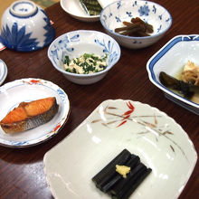 朝食