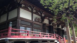 藤沢宿近くの広大なお寺