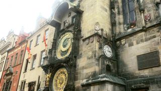 子供だましといってしまえば身もふたもないが、人気の観光名所。