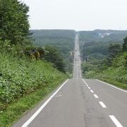 北海道ならではの真っ直ぐな路