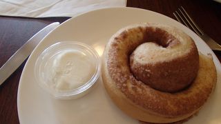 ふわふわシナモンロール