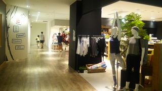 お洒落なスポーツウエアが揃ってます