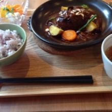 ハンバーグ定食