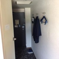 ハンガーは3つしかありません