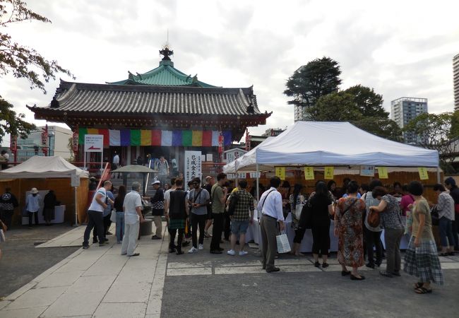 9月の巳の日に行われる不忍池弁天堂の大祭