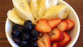 ハワイ発のアサイーボウルが人気のカフェ