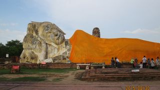 涅槃仏がある遺跡