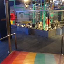 ここにいると頭使いますね殻〜。