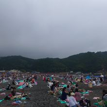 有料席のレイアウトも元々ゆったり