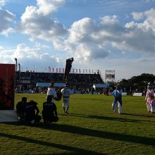 地区によりそれぞれの踊り衣装、太鼓と違います