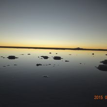 ウユニ塩湖の夕ぐれ