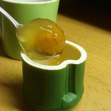 テイクアウトしてきた『氷菓』　竹をかたどった器入り