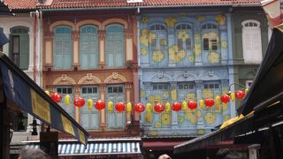 活気あふれる街。