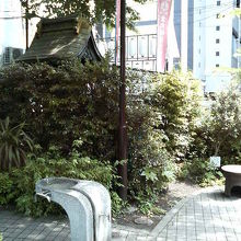 遊び場というよりはちょっとした休憩所という感じでした。