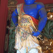 大猷院をお守りしています。