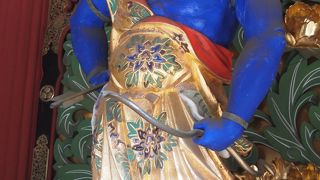 四体の夜叉明王が祀られています