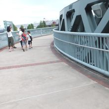 新港サークルウォーク