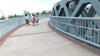 みなとみらい地区にある巨大な歩道橋