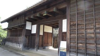 架橋工事中です。