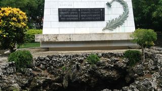 ひめゆりの塔  沖縄