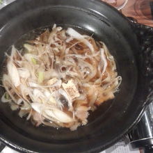 二男夫婦が注文した、地鶏すき焼き。二人前からの注文です。