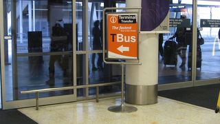 大きくてきれいな空港