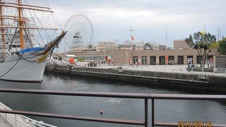 館内には、さまざまな港や船舶などに関する展示がされています。