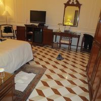 大理石の床が素晴らしいです。