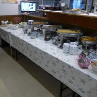 和・洋、沢山の料理が並んでいます