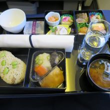 料理も綺麗で美味しいのに…