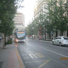 スマートなバスです。