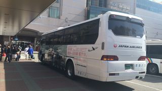 徳島駅前のバスターミナル発着