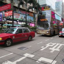 タクシーは星の数ほど走っています 