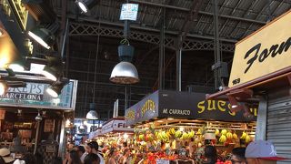 活気ある市場です