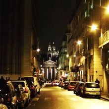 9区ラフィット街から ロレット教会とサクレ・クール　2008