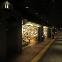 かなり大きな地下街ですね