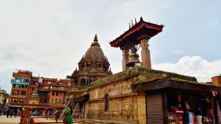 パタンにもあるタレジュの鐘