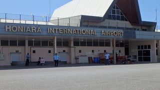 ホニアラ国際空港