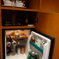お茶セット・ミニバーがあります。