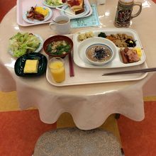 浦島ハーバーホテル、バイキングの朝食。