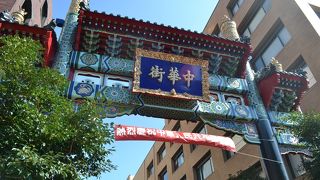 地味な門ですよ