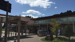 小さいパーキングエリアです