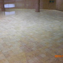 ホテルとの間には、イベント用のスペースが設けられています。